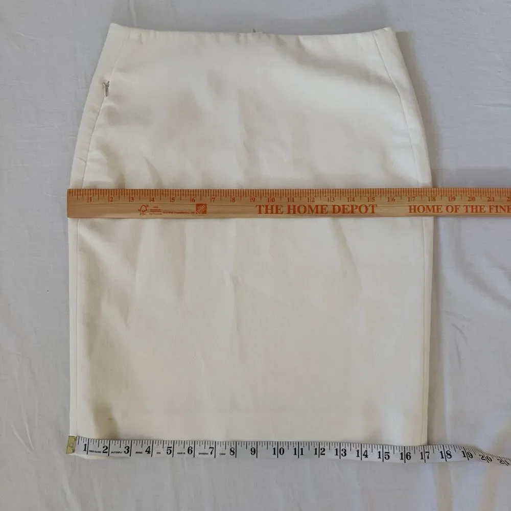 Akris Bergdorf Goodman Ivory Silk Blend Pencil Skirt US 4 EU 36 Made Switzerland